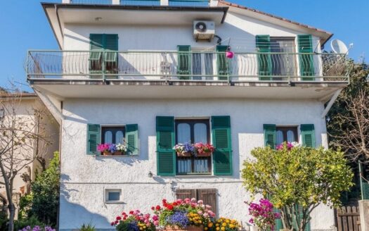 CHIAVARI PRIMA COLLINA – LEIVI
