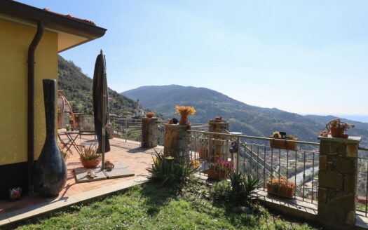 VILLA INDIPENDENTE DI 230MQ IN CLASSE ENERGETICA “A2”CON GIARDINO E VISTA APERTISSIMA